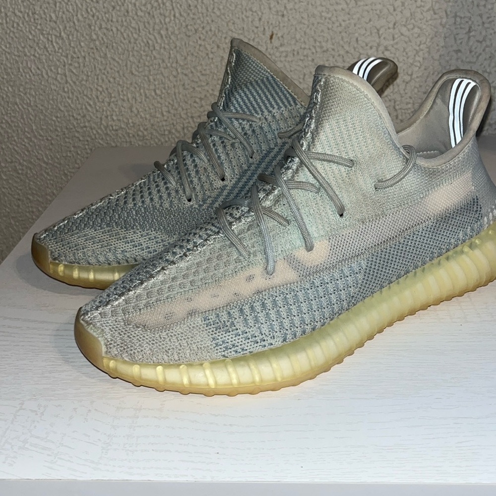 Adidas Yeezy boost 350 v2 could white
